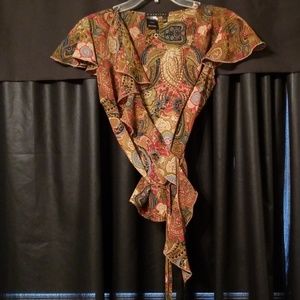 Parallel wrap blouse.